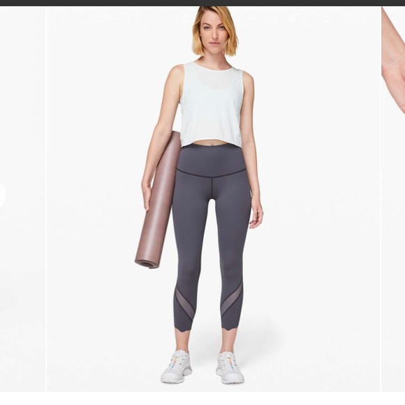 lululemon athletica Pants - Lululemon Wunder Under Scallop Moonwalk